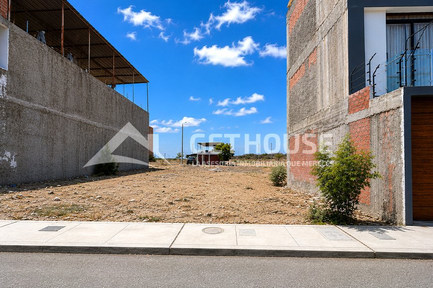 SE VENDE TERRENO DE 120M2 A POCO PASOS DE UNA ALAMEDA  | URB. BOULEVARD PARK PLAZA Q3