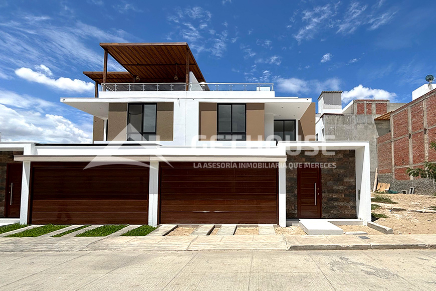 SE VENDE ESPECTACULAR CASA DE ESTRENO EN EXCLUSIVA | URB. QUINTA ANA MARÍA
