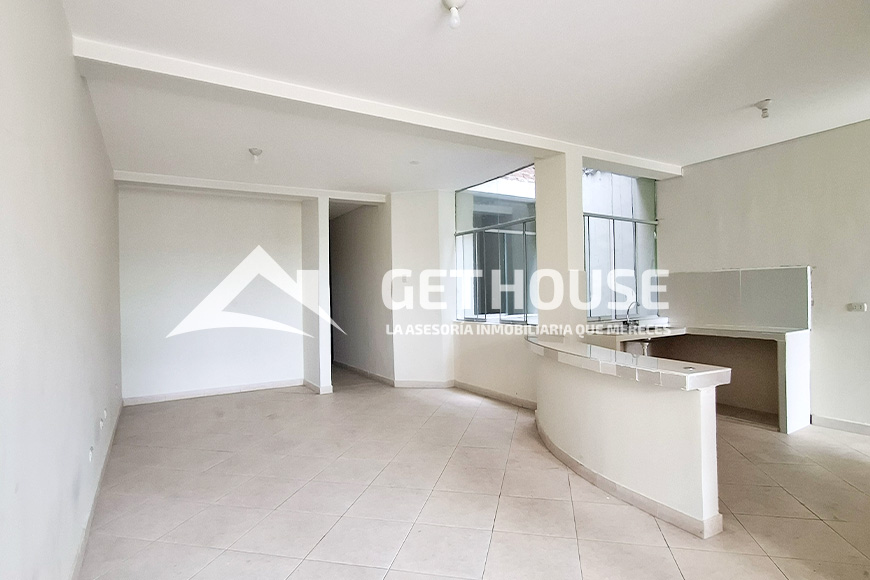 SE ALQUILA DEPARTAMENTO EN 3ER PISO AV. LAS PALMERAS | URB. LAGUNAS DEL CHIPE