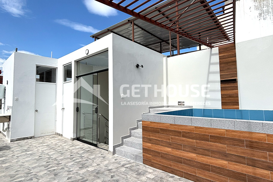 SE VENDE CASA DE ESTRENO CON PISCINA | URB. MIRAFLORES COUNTRY CLUB