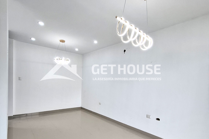 SE ALQUILA BONITO DEPARTAMENTO EN AVENIDA  2DO  PISO | URB. SANTA MARÍA DEL PINAR