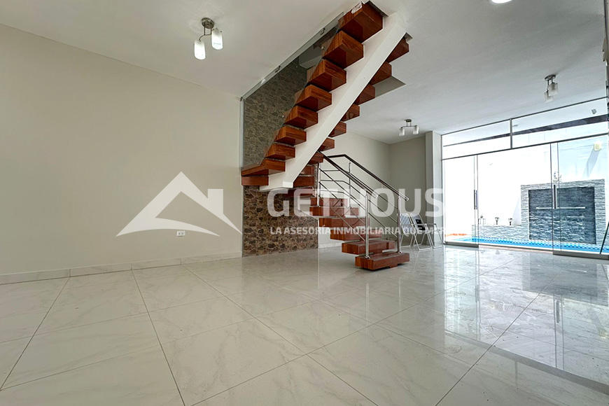 SE ALQUILA HERMOSA Y AMPLIA CASA CON PISCINA | URB. LAS PALMERAS