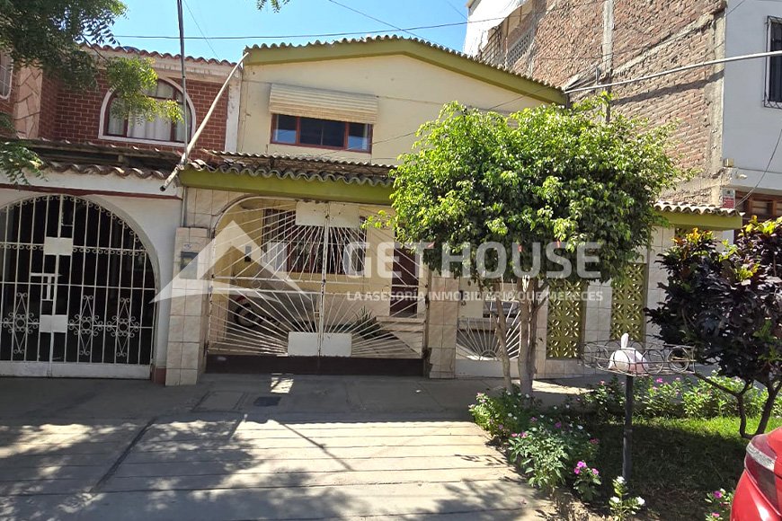 SE VENDE AMPLIA CASA | JR LOS INCAS - AV GRAU PIURA